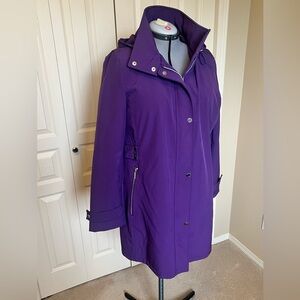 Women’s Side Tab Mesh Backed Softshell Rain Coat Purple Size XL